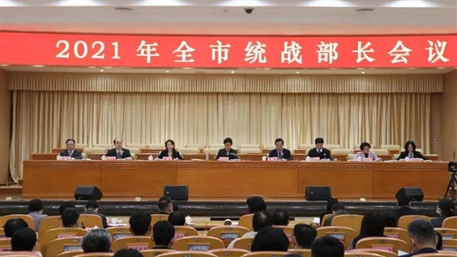 百裕集團(tuán)董事長(zhǎng)許曲煌榮獲“梧州市‘十三五’時(shí)期年輕一代優(yōu)秀民營(yíng)企業(yè)家”稱號(hào)