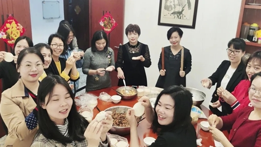 共享歡樂 | 百裕集團(tuán)營銷中心喜樂鬧元宵、暖心慶生日